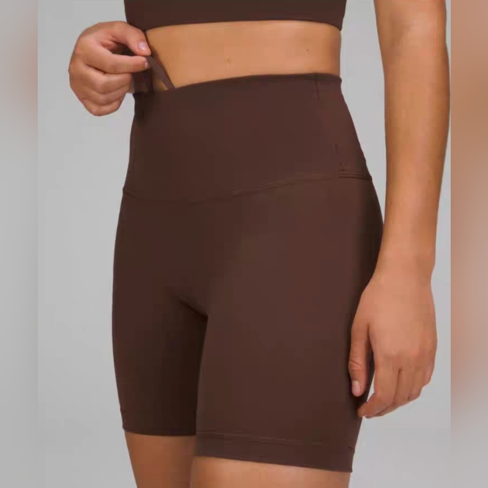 LULULEMON WUNDER TRAIN HR SHORTS 8” in JAVA SZ 8 NWT